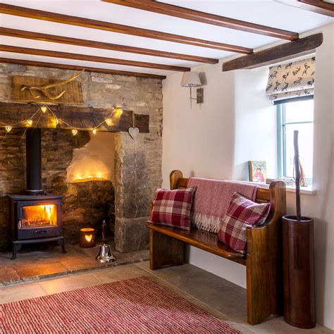 Look inside this cosy Cotswold cottage | Ideal Home