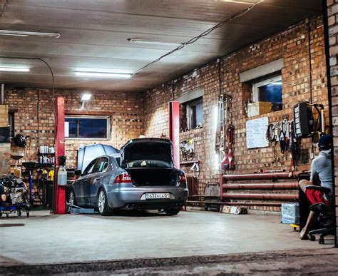 How Much Does It Cost To Remodel A Garage? | Banks.com