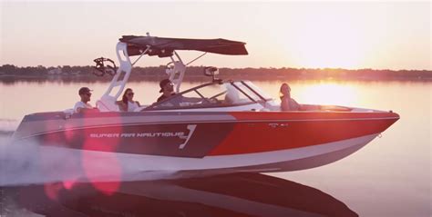 Wakeboard Boat - How To Choose The Right Used Boat That Is Right For You