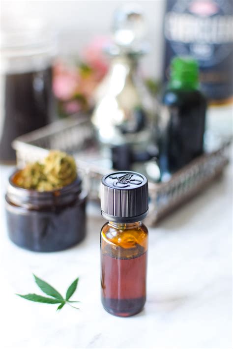 Easy Green Dragon Recipe » Cannabis Alcohol Tincture » Emily Kyle, MS, RDN