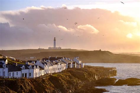 Isle of Islay - fall in love with the whisky, wildlife and waving!