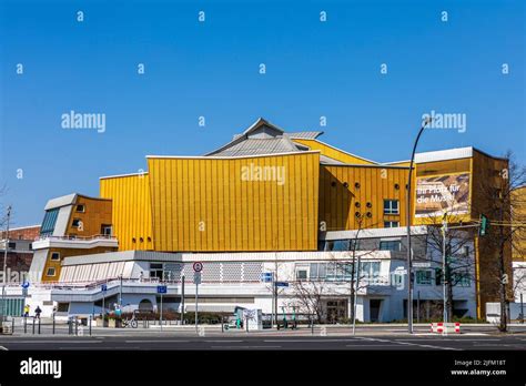 Berlin, Germany: modern architecture of Berliner Philharmonie Stock Photo - Alamy