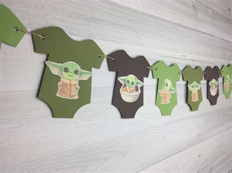 BABY YODA Onesie Garland - Baby Yoda Baby Shower - Yoda Baby Shower Banner - Baby Onesie… | Star ...