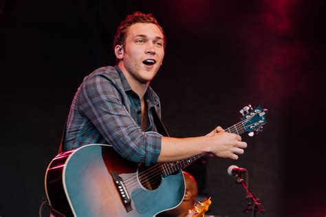 Phillip Phillips Rocks K-Days in Edmonton – Phillip Phillips Online