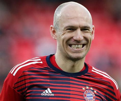 Arjen Robben Biography - Facts, Childhood, Family Life & Achievements