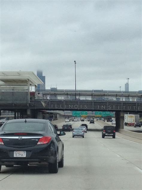 Approaching Chicago on the Dan Ryan Expressway. | Chicago architecture ...