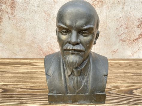 Bust of Vladimir Lenin - Soviet Figurine Desk Bust Lenin - Sculptor Volkov 1980 - Collectible ...