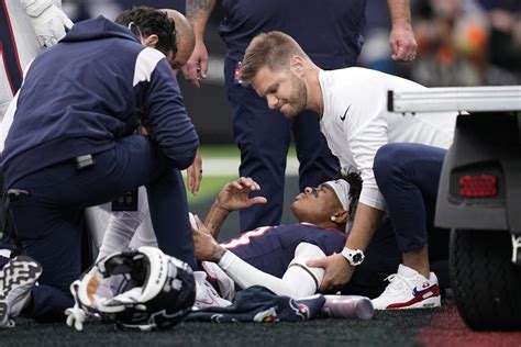 Texans rookie WR Tank Dell has broken left fibula and will miss rest of season, AP source says