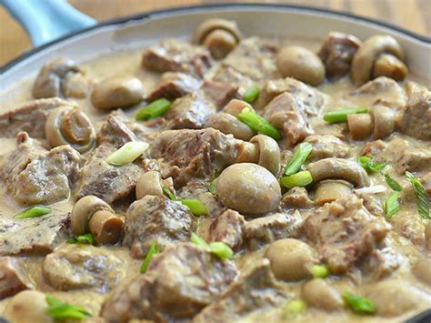 307-Beef Steak with Mushroom Sauce – Eva Kitchen