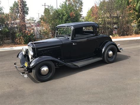 blazing 1932 Ford 3 Window Coupe Deluxe hot rod @ Hot rods for sale