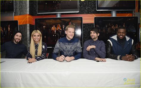 Pentatonix's Live Version of 'Silent Night' Is The Best Thing You'll Hear All Week | Photo ...