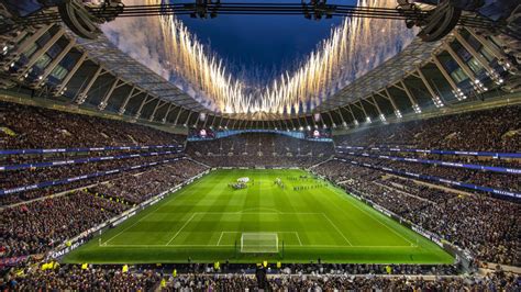 Precio de las luces del estadio de fútbol y servicios de soporte de mástiles altos | airealux.com