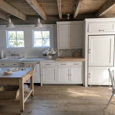 Farmhouse Kitchen White Cabinets