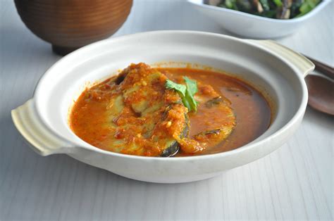 Assam Curry Fish 亚叁咖哩鱼 - Eat What Tonight