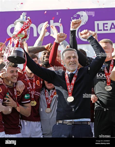 27/04/2024, Ochilview Park, Stenhousemuir, Scotland, United Kingdom, Manager Gary Naismith ...