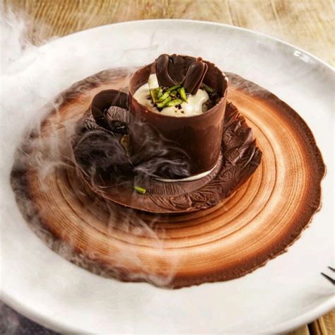 Pin by Rosi Gospodinova on Plated Gastronomy | Fine dining desserts, Food, Food plating