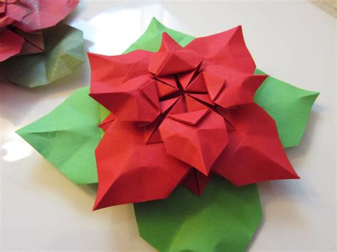 origami flower floral poinsettia Christmas decoration paper | Guirlande noel, Fleurs en papier ...