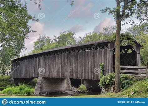 Cedarburg, Wisconsin Covered Bridge Stock Photo - Image of last, cedar: 233815614