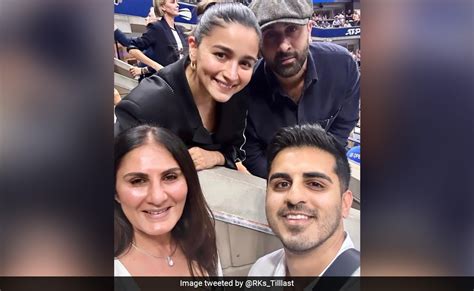 Alia Bhatt And Ranbir Kapoor Pose With Fans At US Open In New York. See ...