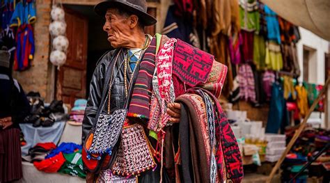 Markets of Bolivia - PILOT GUIDES