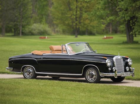 1960 Mercedes-Benz 220 SE Cabriolet | Motor City 2016 | RM Sotheby's