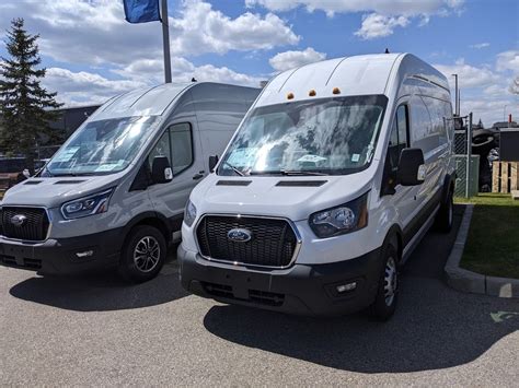 Avalanche Grey vs Oxford White | Ford Transit USA Forum