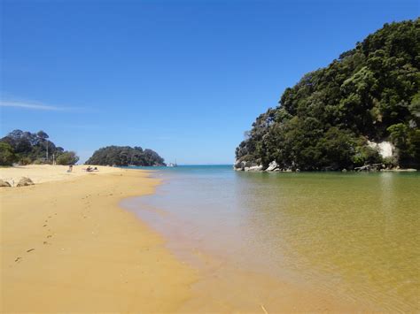 Andy & Jasmine's Adventure Blog: Kaiteriteri Beach