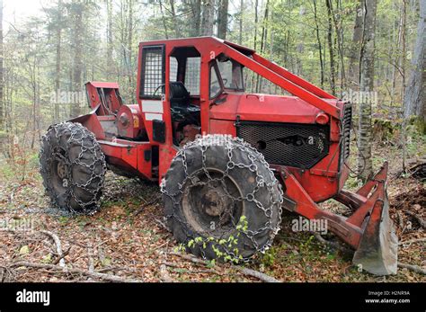 Skidder hi-res stock photography and images - Alamy