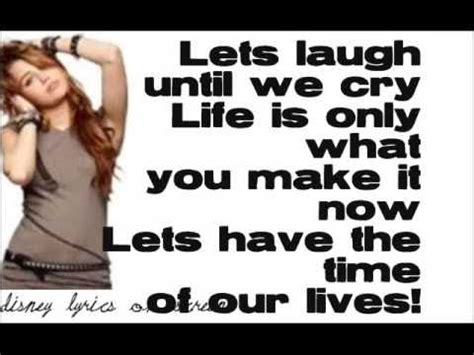 Miley Cyrus - Time Of Our Lives (Lyrics On Screen) - YouTube