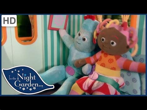 In The Night Garden Upsy Daisy, Iggle Piggle, And The Bed