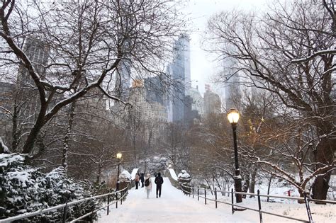 NYC, DC break more than 700-day snow droughts with biggest storm in 2 ...