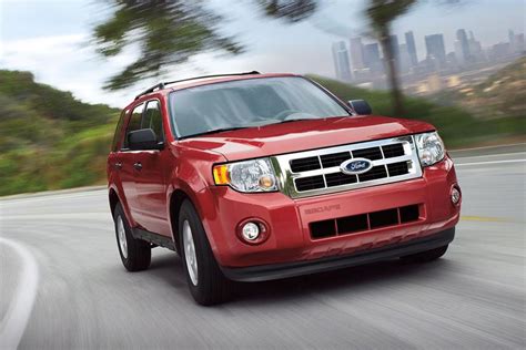 Ford Escape Hybrid Reviews, Specs and Prices | Cars.com