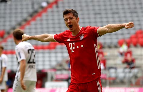 New Lewandowski Goal Record Set Against Freiburg