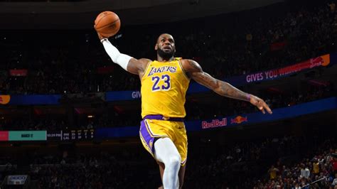 LeBron James extends, reportedly for two years, with Lakers | NBA.com