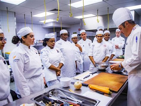 Best 12 Culinary Schools in Illinois - Chef's Pencil