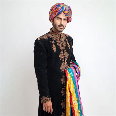 Antique Ivory Pure Jamavar Silk Form-Fitted Sherwani – The house of ...