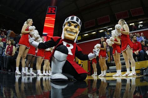 WATCH: Rutgers' Scarlet Knight mascot stars in hilarious 'SportsCenter ...