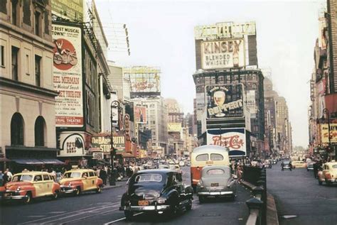 39 Fascinating Color Snapshots That Capture Street Scenes of New York From the 1940s ~ vintage ...