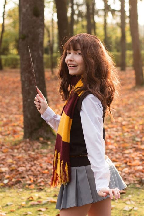 Hermione Granger cosplay - by Murrning_Glow : r/cosplaybabes