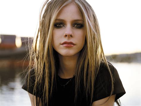 Avril Lavigne HD Wallpapers - We Need Fun