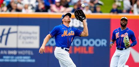 Mets' Injuries Pile Up as Brandon Nimmo Exits with Right Ankle Injury ...