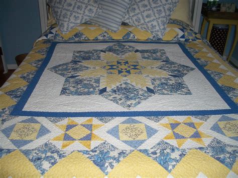 Pokeytown Kim: Blue and Yellow quilts....countdown to Quiltmaker Scrap ...