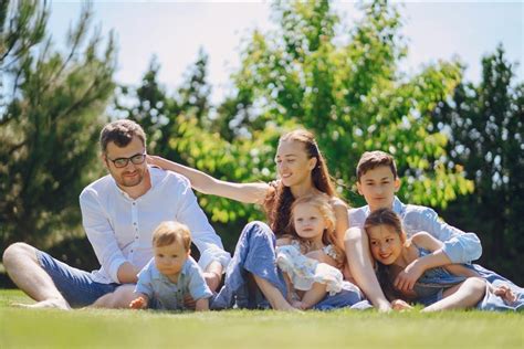 ¿Cómo Ser una Familia Feliz y Unida? | Psicologia Delphos