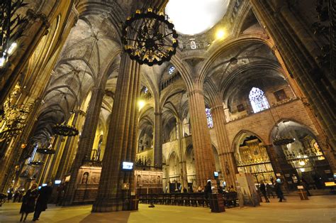 File:Cathedral of Santa Eulalia Barcelona.JPG - Wikimedia Commons