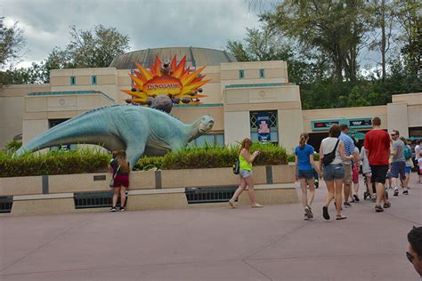 The Secret History of Disney Rides: DINOSAUR