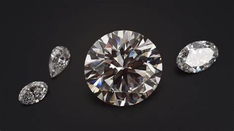 Russian diamonds fetch millions in Hong Kong — RT Business News