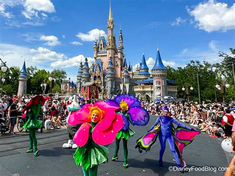 VIDEOS: The Disney World Parade That Only Happens ONE WEEKEND Each Year ...