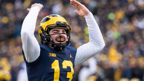 Jake Moody gives Michigan late lead with 35-yard FG - Stream the Video ...