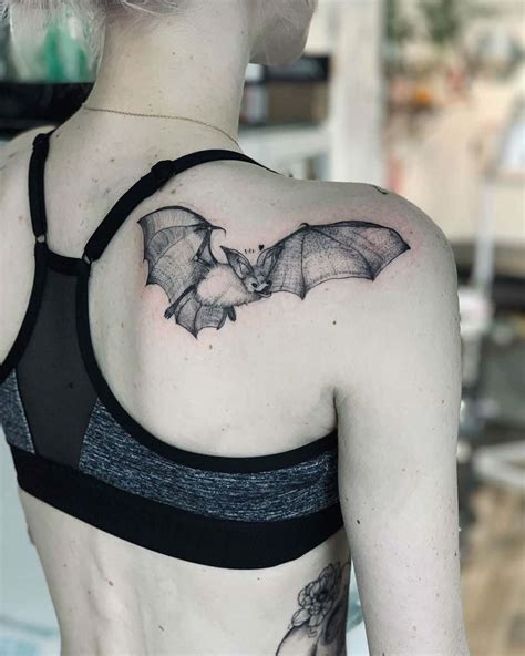 20+ Cool Bat Tattoos and Their Meanings – SORTRA