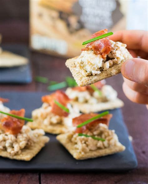 Easy TRISCUIT Appetizer – Bacbluvincuit - Fox Valley Foodie